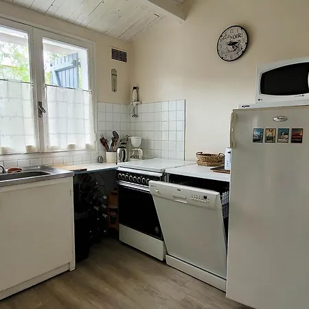 Charmante 3 Avec Patio Prive Et Cuisine Equipee A La Palmyre, Proche Plage Et Port - Fr-1-705-87 * Les Mathes